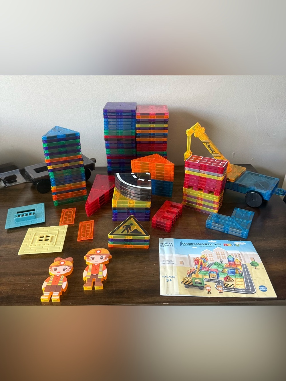 Coodoo Magnetic Tiles City Construction Set With Crane over 130 Pieces EUC